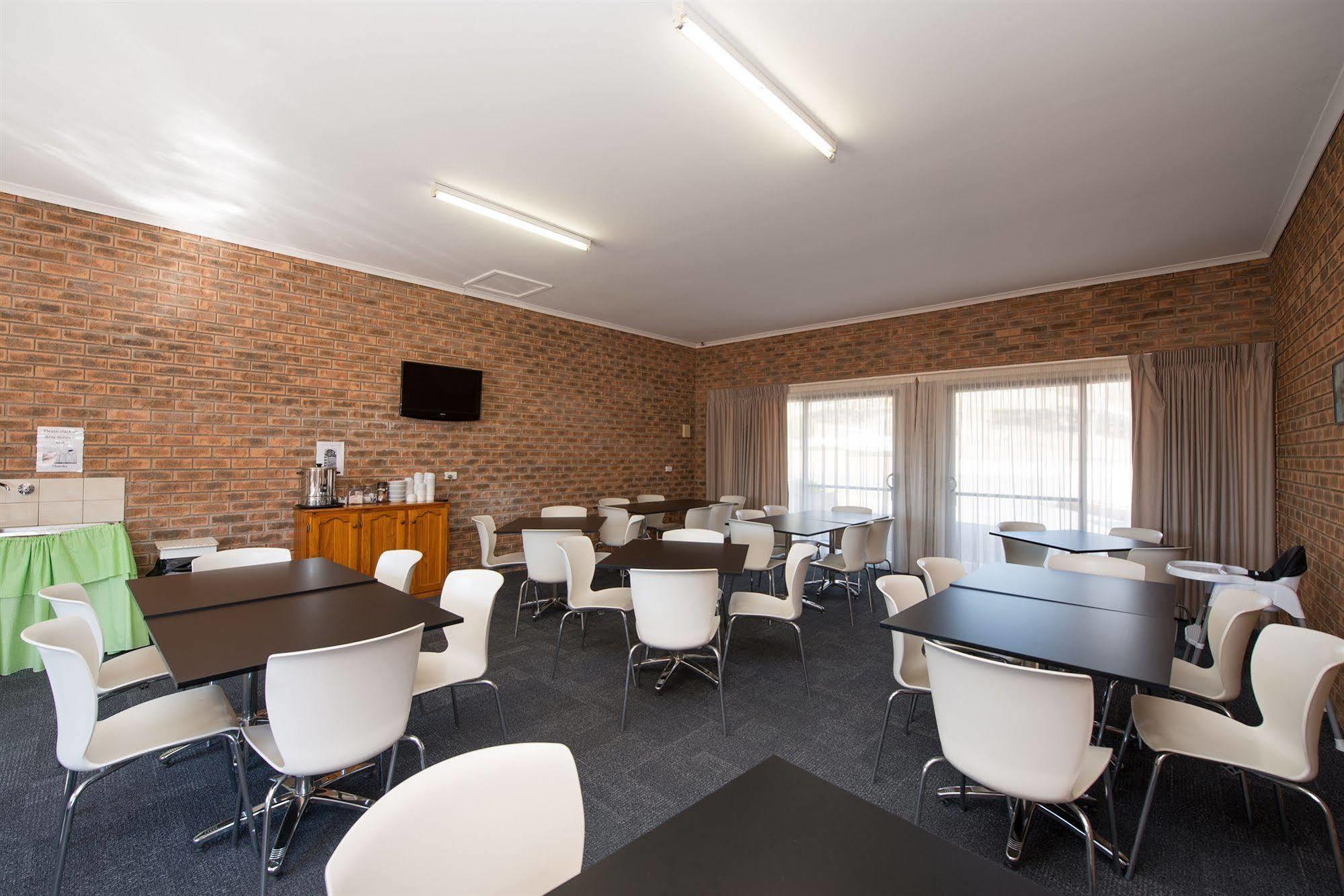 Hume Country Motor Inn Albury Extérieur photo